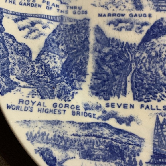 1960s Blue & White Ceramic Colorado Tourist Souvenir Collectible Display Plate - Picture 7 of 17